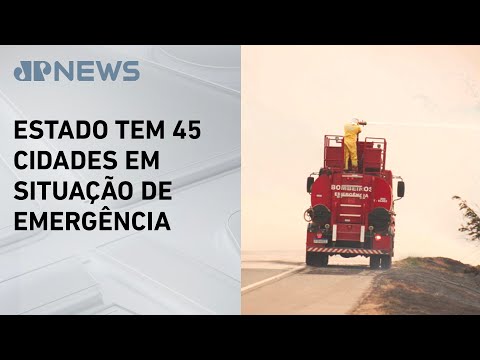 Fogo em canavial invade condomínio em Ribeirão Preto (SP)