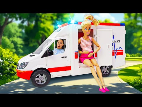 Chi porterà Barbie incinta in ospedale se l'autista non c'è? Video per bambini. Giochi con bambole