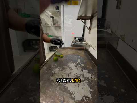 Mais fácil que tomar banho #limpeza #cozinha #hamburgueria #cleaning #kitchen
