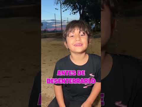 MI SOBRINA ENCUENTRA ALGO ENTERRADO 😮