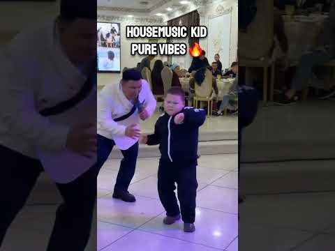 Real EDM Kid #dance #rave #dj #housemusic #edm #music #memes #shortsvideo #techhouse #viral #party