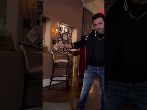 Hago bodas, bautizos, cumpleaños, etc. Soy un tipo polifacético 😂