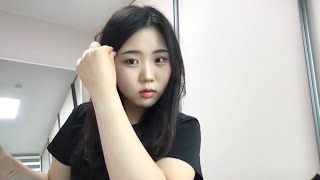 선우는 화장 중