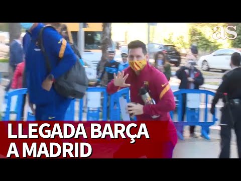 Messi y Jordi Alba, los más aclamados en la llegada del Barça a Madrid | Diario AS