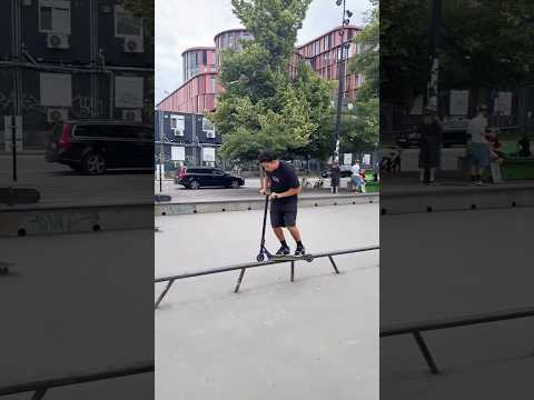 Jordan Chan first manny back on the grind #Scootering #AOSV6 #bluntscooters #Envyscooters