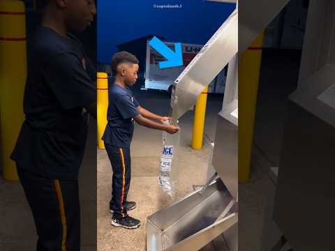 This Kid Was Not Ready for the Ice Machine!
