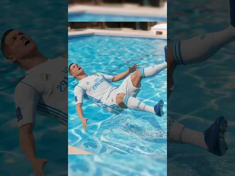 Messi jette Ronaldo dans la piscine ! 😭