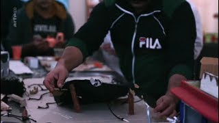 Syrien: Im Gefängnis der ISIS-Jihadisten [ARTE Doku HD]