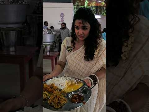 മോക്ഷ അന്നദാനത്തിന് അമ്പലത്തിൽ #VishnuUnnikrishnan #chandhattam #EastCoastVijayan  #Mokksha