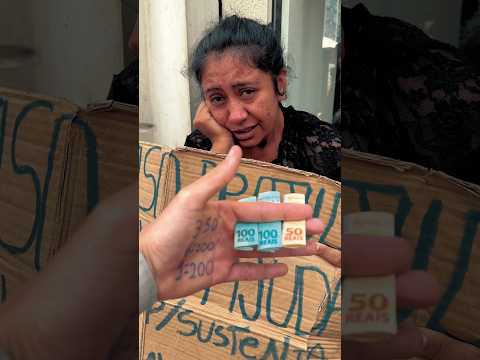 MÃE SAI AS RUAS PEDINDO AJUDA PRA SUAS CRIANÇAS PEQUENAS