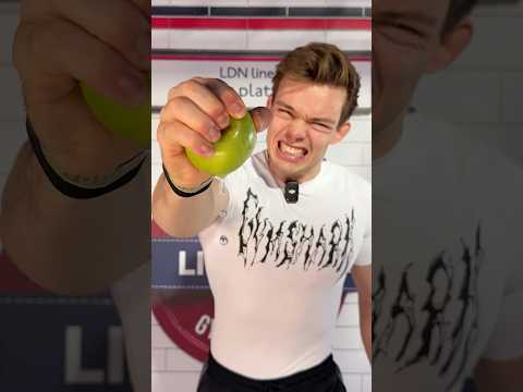 ¿Puedes Romper una Manzana con una Sola Mano?