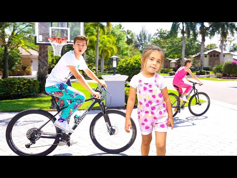 Grande Venda de Garagem! Comprando uma Nova Bicicleta para Mía com Nastya e Artem