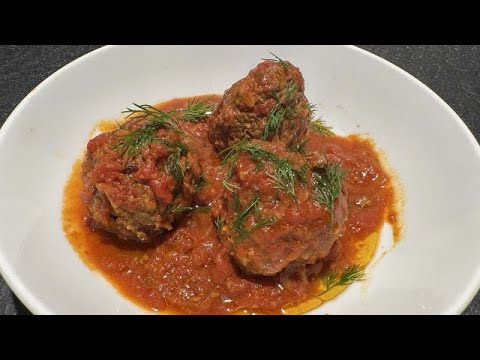 Iranian-Style Meatballs in a Spicy Tomato Sauce