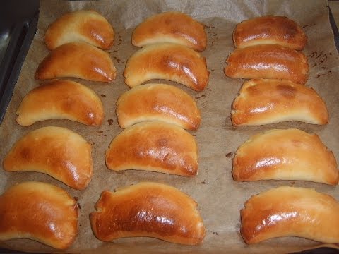 Гребешки Сдобные булочки с изюмом