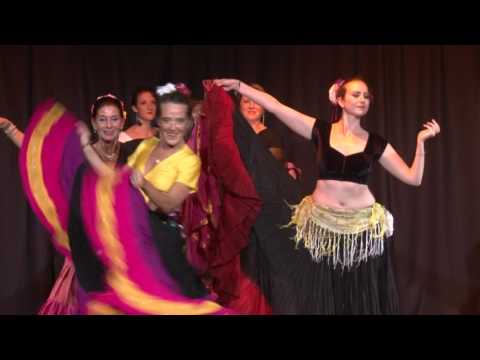 Djamilah dance group