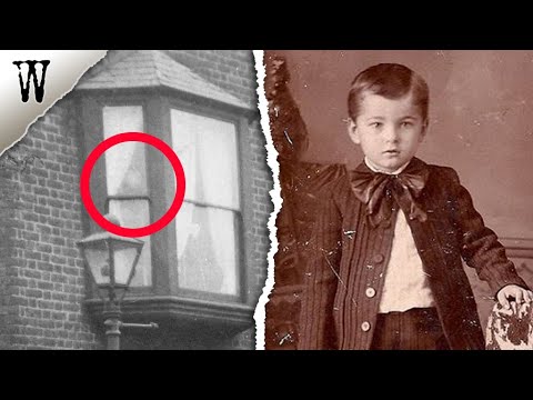 GHOST PHOTOS That Can't Be Explained