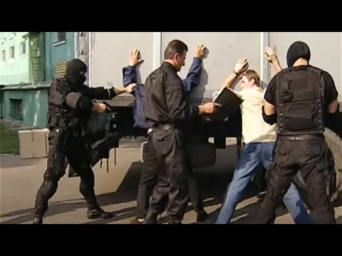 ДОБРОТНЫЙ КРИМИНАЛЬНЫЙ БОЕВИК! ЖЕСТОКАЯ ВОЙНА МЕЖДУ ГРУППИРОВКАМИ ТЕРЗАЕТ ПРИМОРСКИЙ ГОРОДОК!