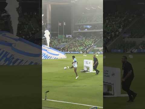 5 feet away from Ishowspeed 🇵🇹 What do you think about his appearance? #ishowspeed #football #mls