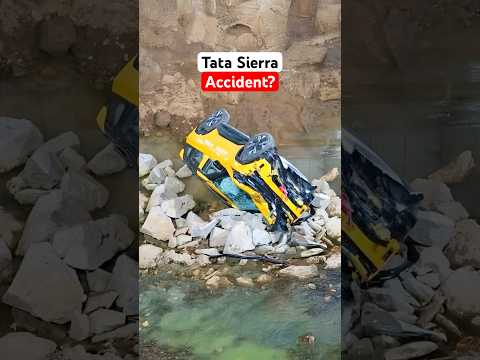 Tata Sierra falls into construction site in Mumbai #manishbhardwaj #tatamotorsindia #crash #shorts