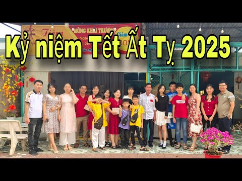 Kỷ niệm Tết Ất Tỵ 2025 cùng gia đình