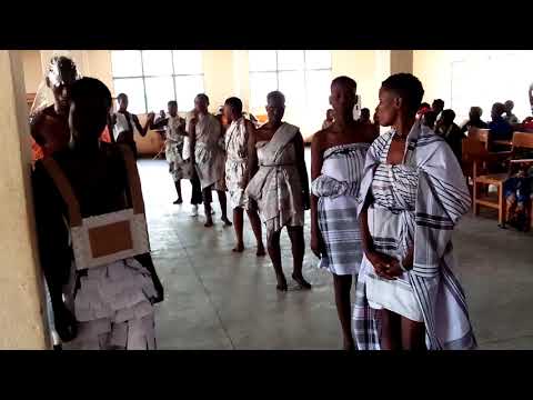 vava comedy 🤓 fashion designer akaba yarihuze nabandi. 0782958160 akaba Ari umu designer mwiza