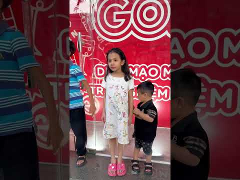 Manocanh biết cười
