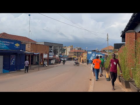 INSIDE A HUMBLE NEIGHBORHOOD IN AFRICA KAMPALA UGANDA (KISAASI)