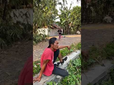 Cemong Terjebak di Pohon! Niken Panik Panggil Buncul Buat Selamatin Cemong! #short  #snake #shorts