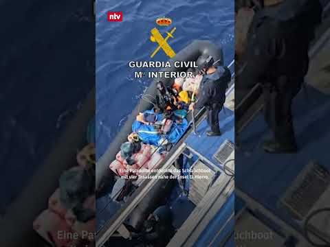 Spanische Polizei fängt Drogenschmuggler im Schlauchboot | #ntv #shorts