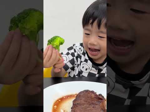 Bros try steak or broccoli 🥩🥦