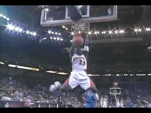 Jason Richardson's Two-Handed 360 Dunk vs. Detroit