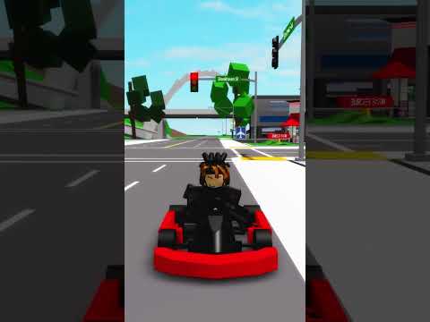 bacon saw the enemy military, but then... 🪖 😲 #roblox #robloxshorts