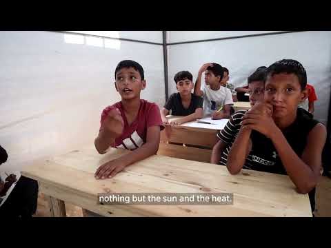 As schools lie in ruins, Gaza kids return to class in tents