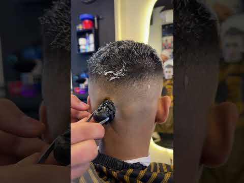 🥵✂️ازاله الحبايه المسلطنه ب الايد🙂 #fyp #foryou #foryoupage #viral #barbershop #explore #barber
