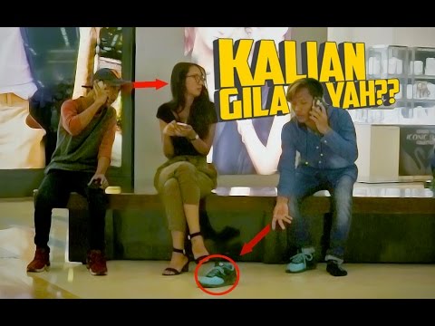 Ngobrol Pake Telpon Di Samping Orang ft Ibaf Fabi - Lucu Banget Reaksinya!