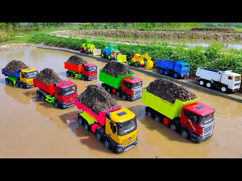 Membersihkan Truk Tronton Pasir Dan Menemukan Mobil Mobilan Beko, Mobil Pemadam, Loader, Mobil Molen