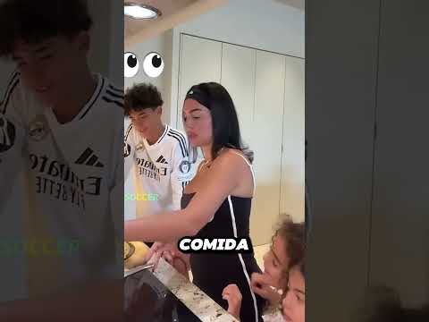 🏆 Georgina la mamá del año 🥹⚽🍰 ¡Así cuida a Junior ❤️🔥