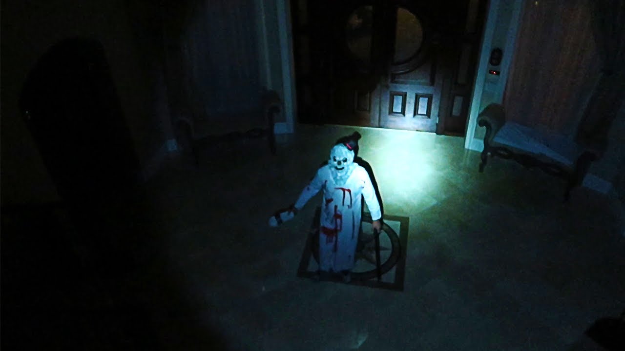 Scary Deadly Snowman BROKE INTO OUR HOUSE (TERRIFYING) FaZe Rug