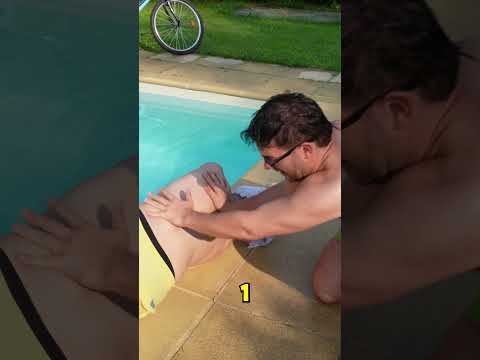 Scherzo in Piscina a mia Mamma!