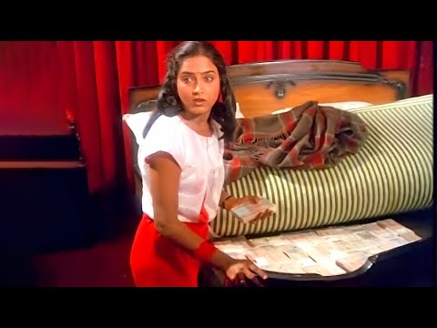 "ബാങ്ക് കൊള്ളയടിച്ചവർ ഇപ്പോൾ രക്ഷപെട്ടിട്ടുണ്ടാകും..." | Malayalam Movie Scene