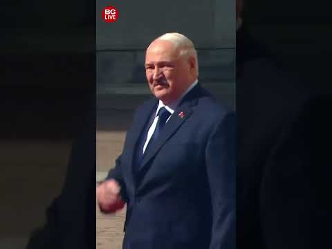 Обрюзгший Лукашенко на параде: российские медиа показали то, что скрыли беларуские каналы