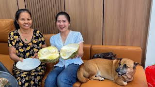 Tặng quà Mẹ Chồng trước khi về quê nghỉ Lễ Quốc Khánh 2-9, Khui thùng mực lá Siêu giòn Siêu ngon