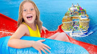 Nastya và Evelyn đang vui vẻ trên du thuyền Royal Caribbean.