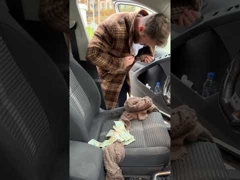 Homeless Kid Saves Every Dollar for One Special Reason ๐ตโค๏ธ