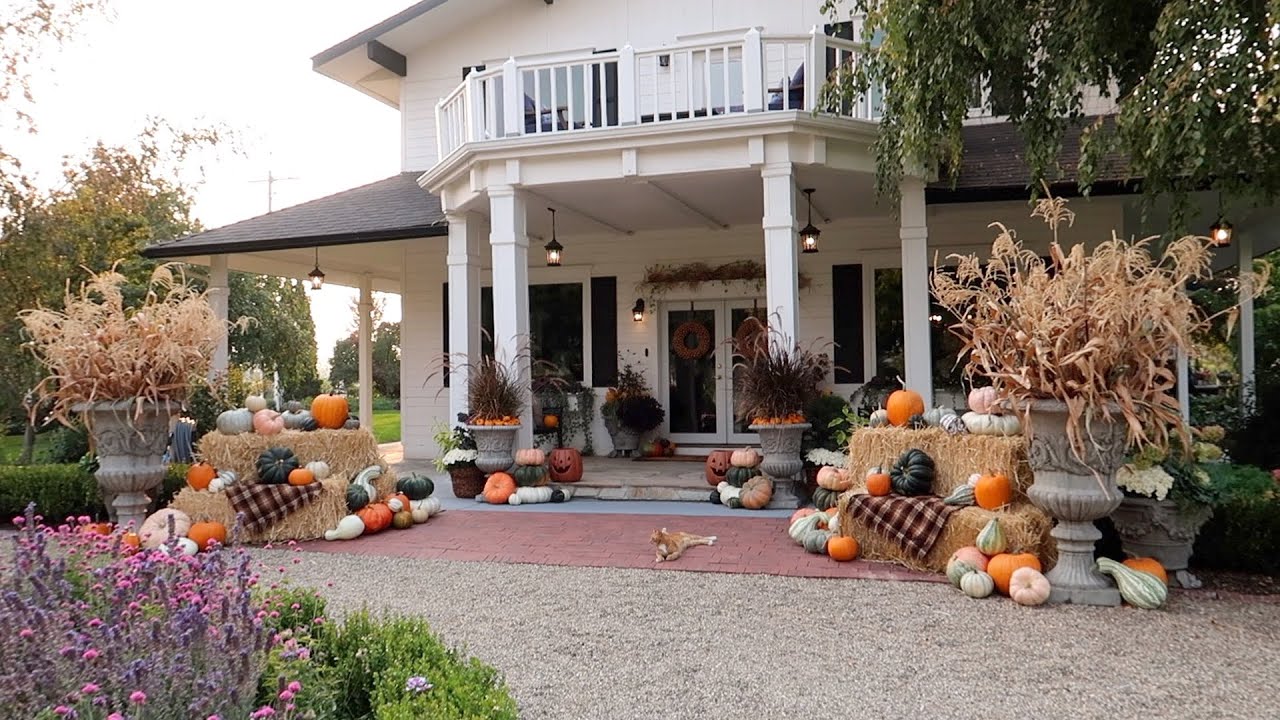 I Used a Ton of Pumpkins to Decorate Our Porch!