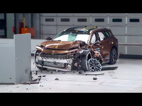 Toyota Crown Signia SUV (2025) Crash Test