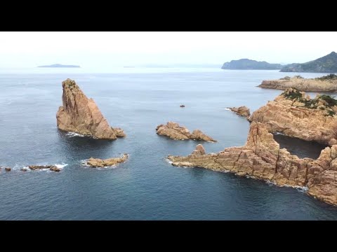 日本海の荒波を受けた浸食地形!海上アルプスと称する奇岩の並び立つ島でカゴ釣り