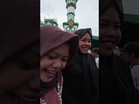 5000 Gelas Es Buah – Mesjid Raya Singkawang #esbuah #kualimerahputih #gratis #singkawang #mesjidraya