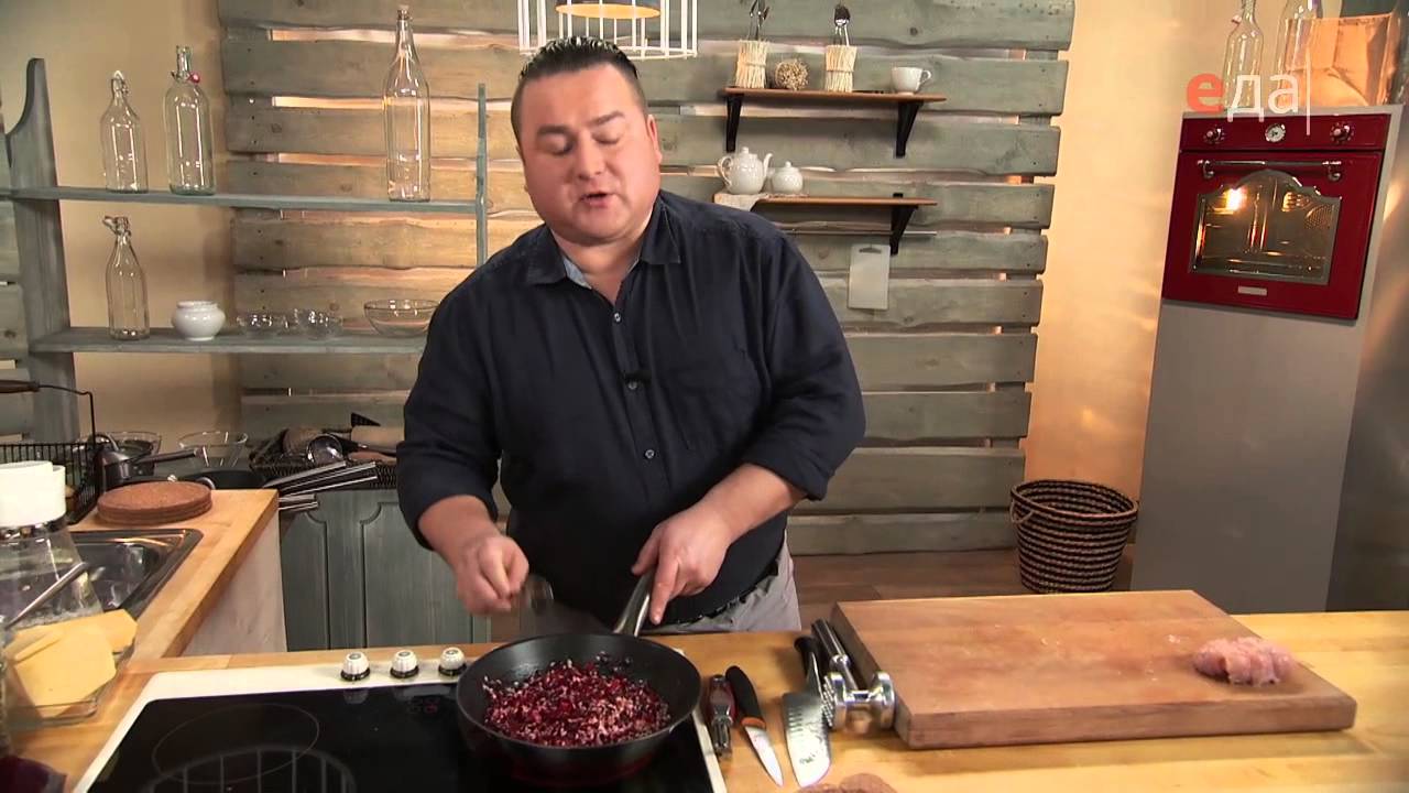 Котлета кордон блю из индейки на свекольном ризотто