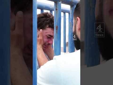 Greece: Man finds brother among shipwreck survivors